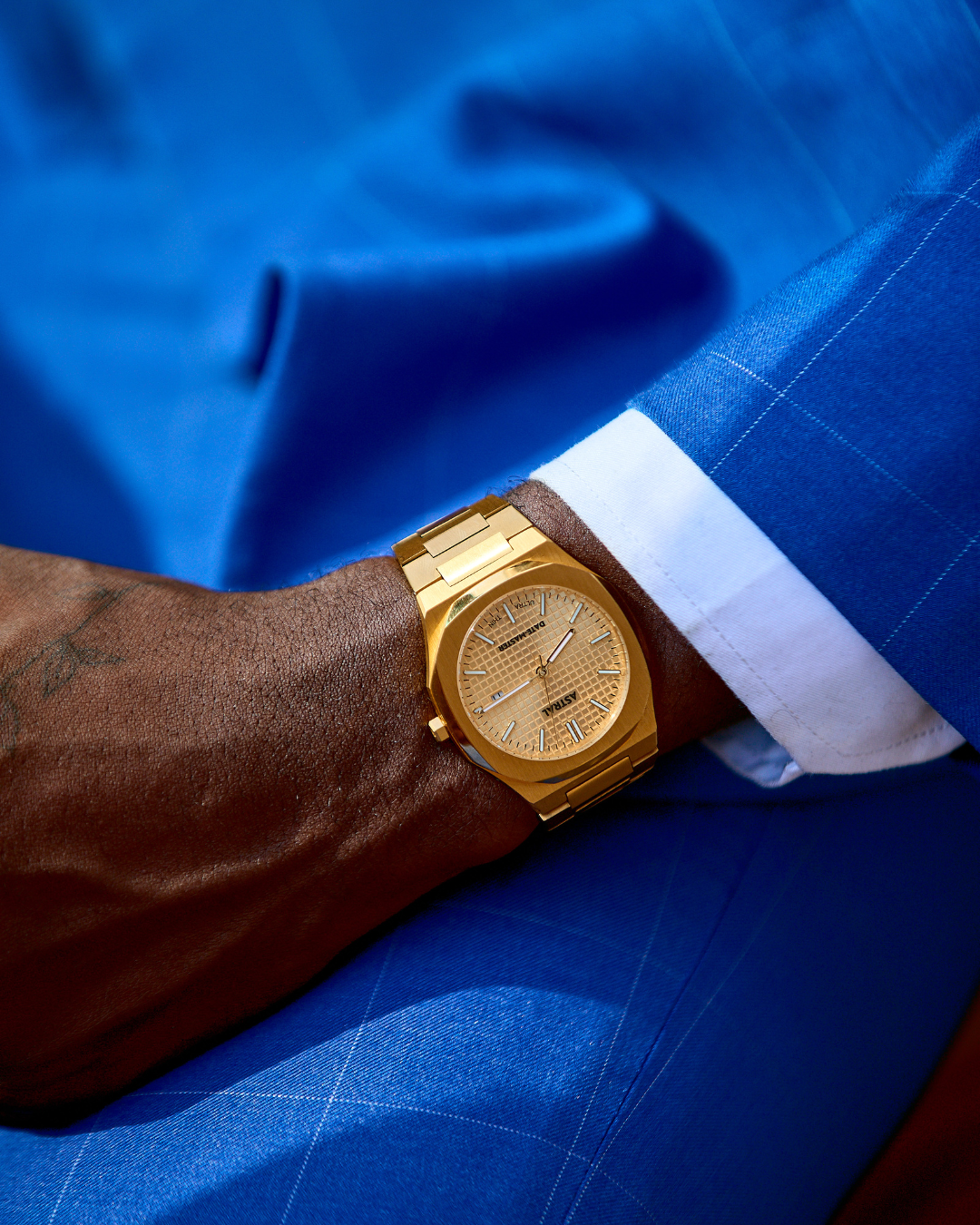 Yellow Gold Astral Date Master